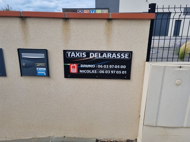 Enseigne Taxis Delarasse
